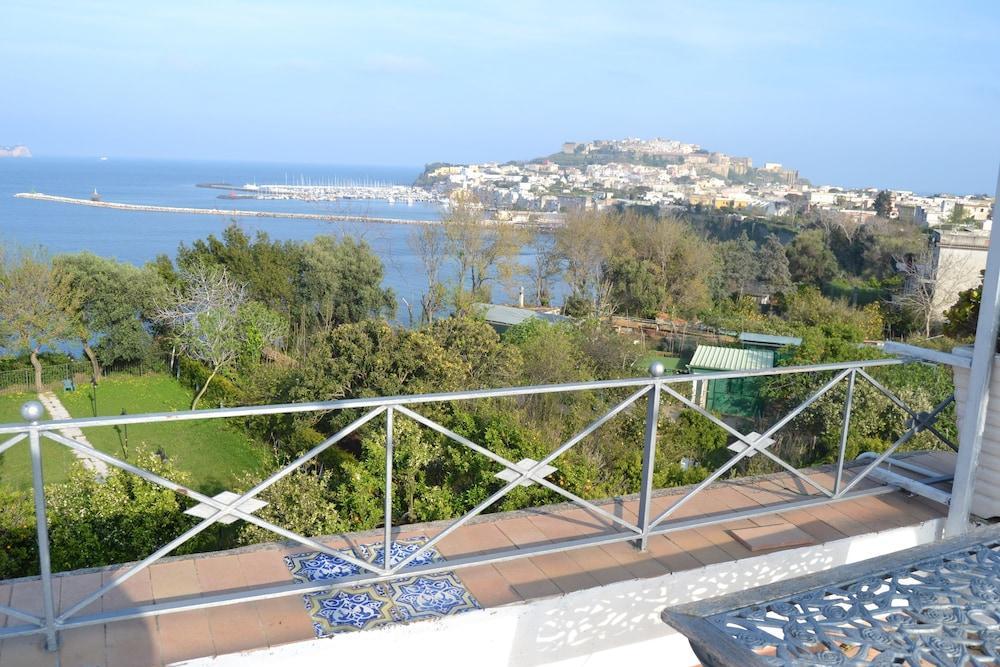 Piccolo Tirreno Hotel Residence Procida Esterno foto