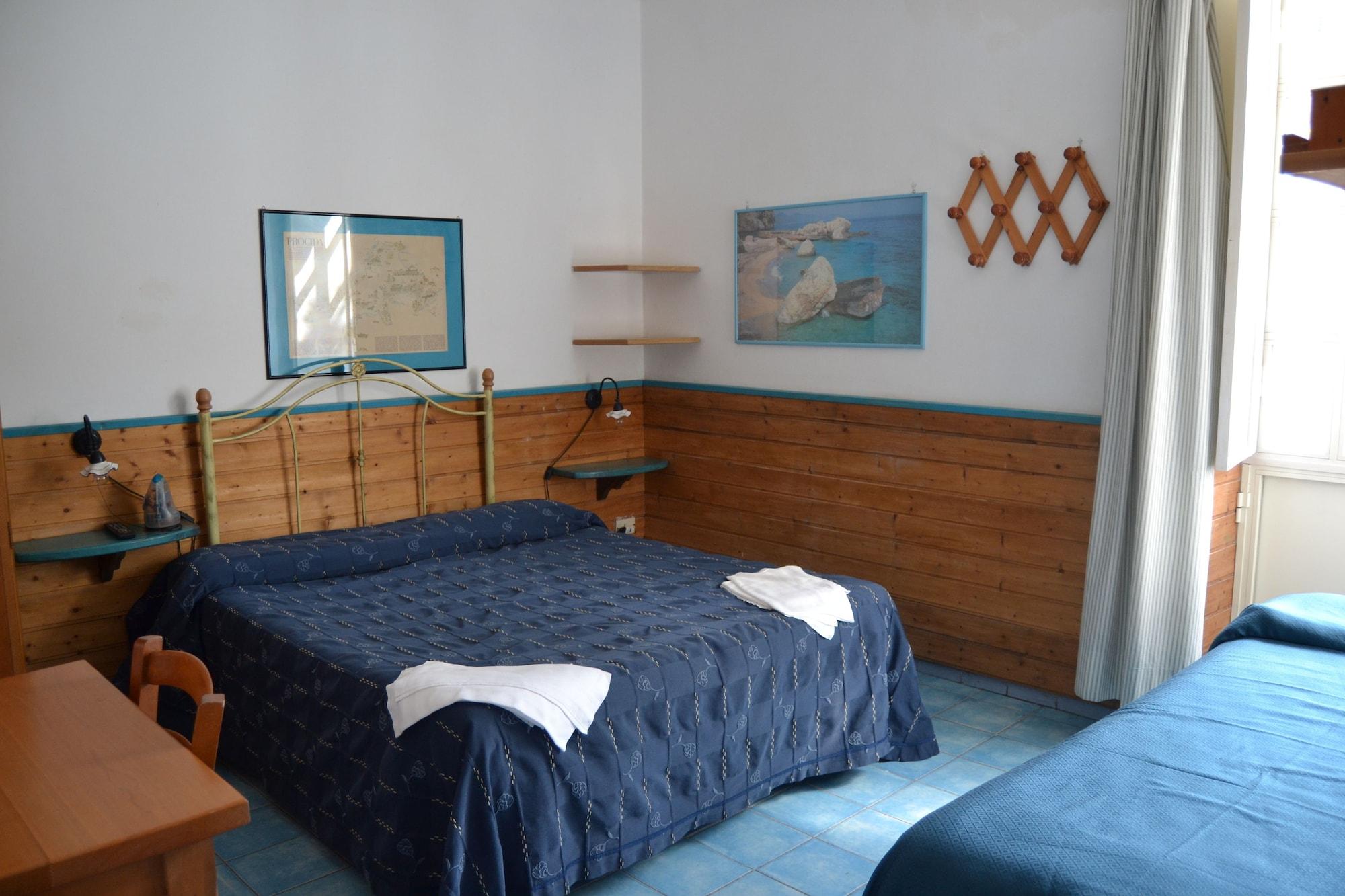 Piccolo Tirreno Hotel Residence Procida Esterno foto