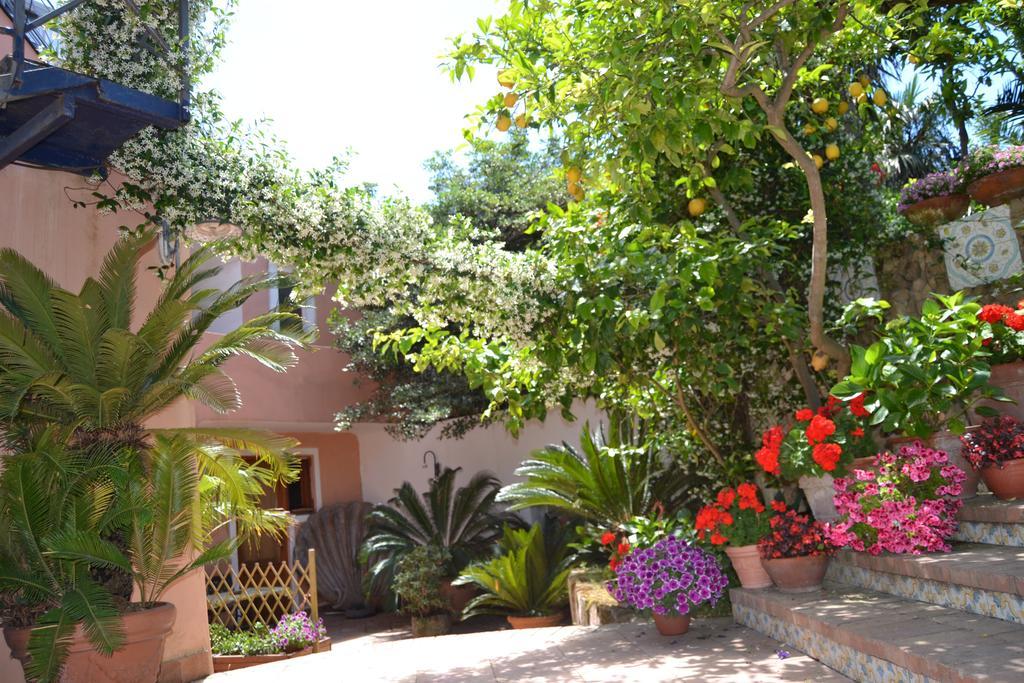 Piccolo Tirreno Hotel Residence Procida Esterno foto
