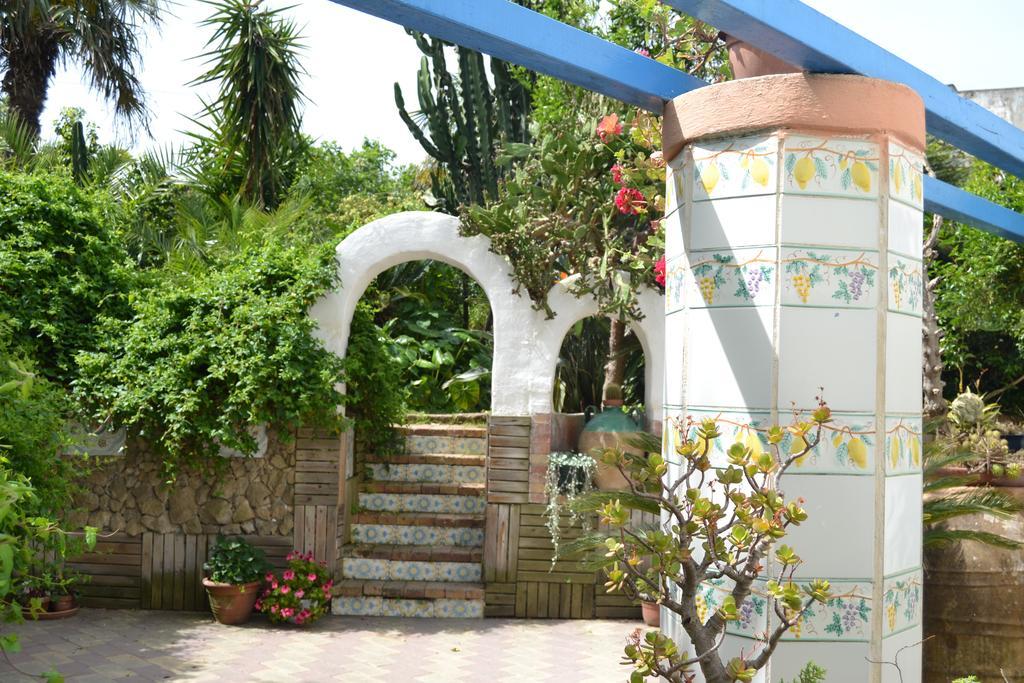 Piccolo Tirreno Hotel Residence Procida Esterno foto