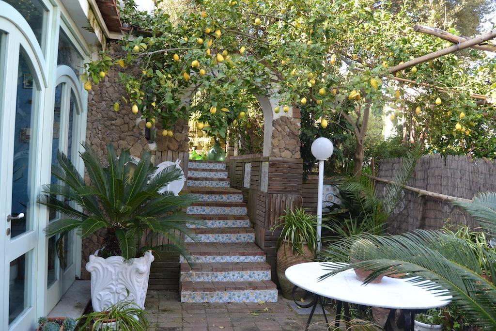 Piccolo Tirreno Hotel Residence Procida Esterno foto
